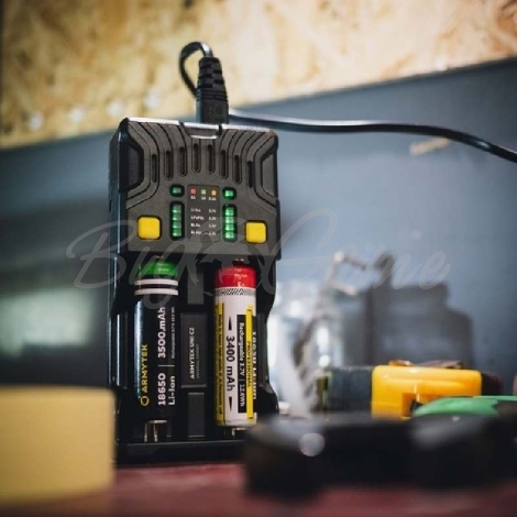 Зарядное устройство ARMYTEK Uni C2 Plug фото 4