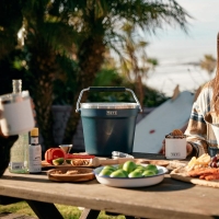 Ведро для напитков YETI Rambler Beverage Bucket цв. Rescue Red превью 6